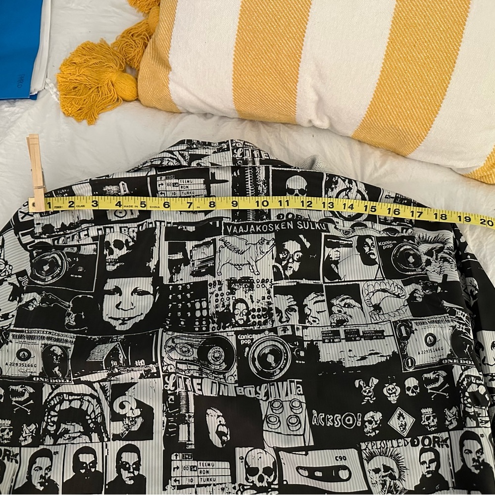 🚹📐Bolivia vivi con estilo b/w graphic button down shirt - Picture 8 of 8